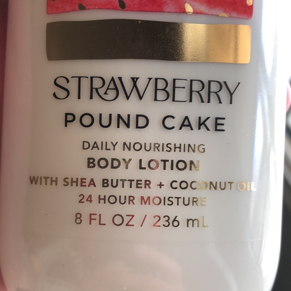 Strawberry Poundcake Bath and Body Lotion-NEW New - Picture 4 of 5
